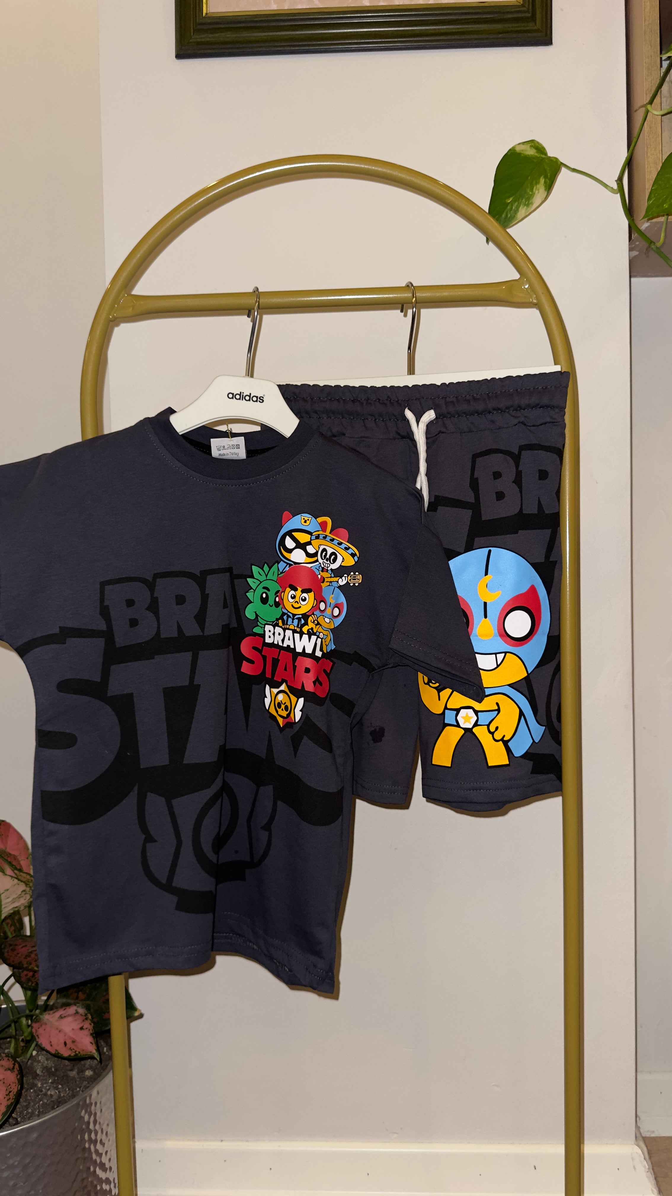 Brawl Stars Gri Şortlu Takım