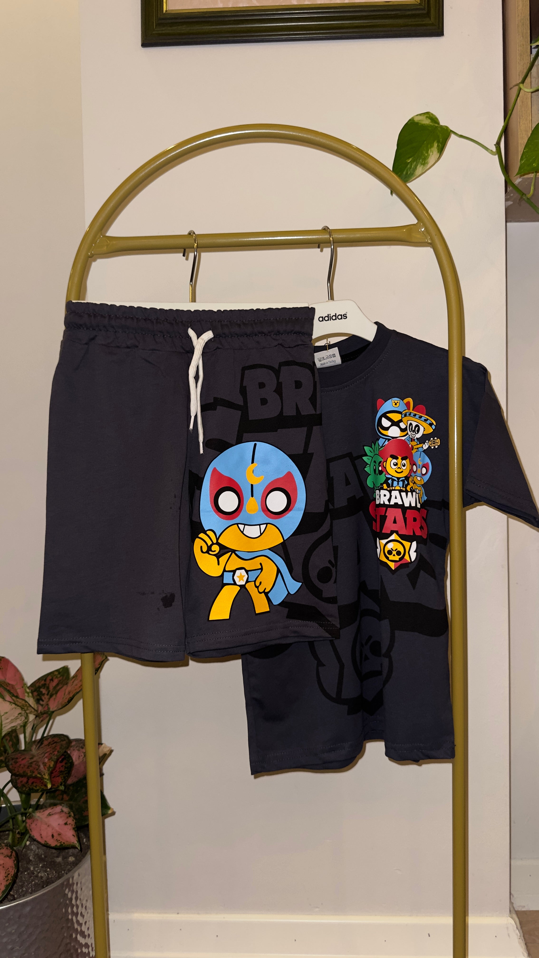 Brawl Stars Gri Şortlu Takım