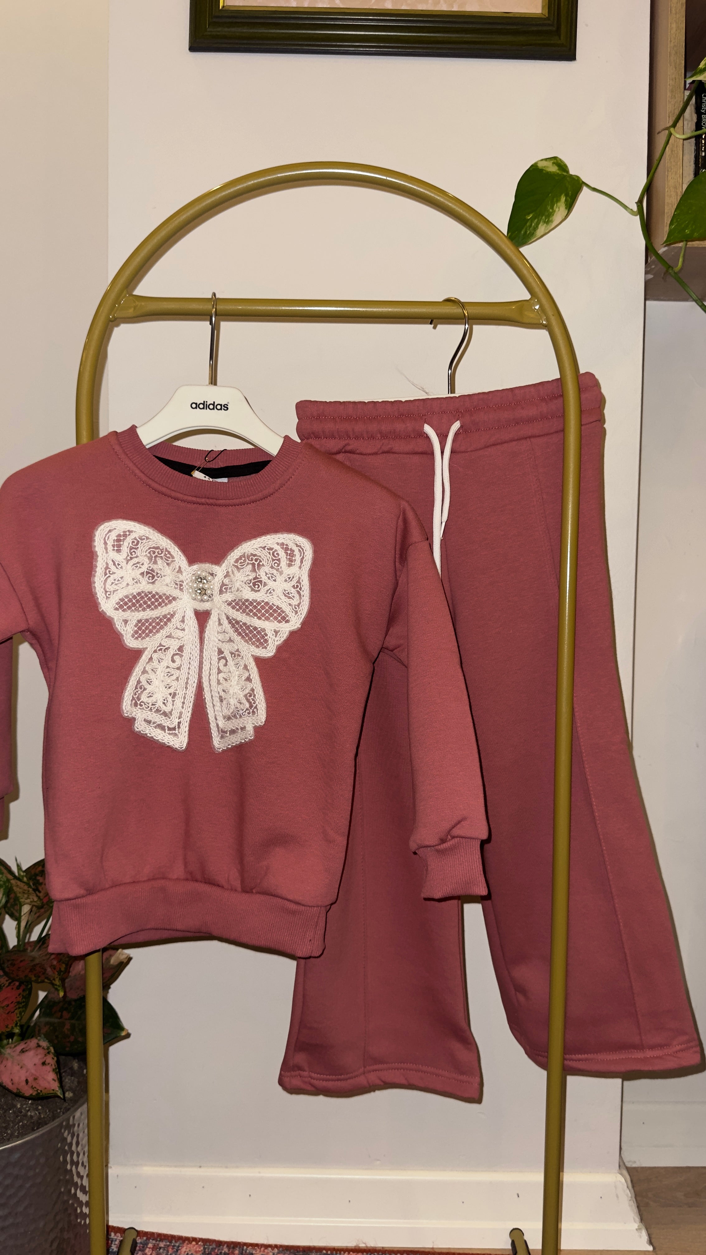 Beyaz Fiyonk Detay Takım