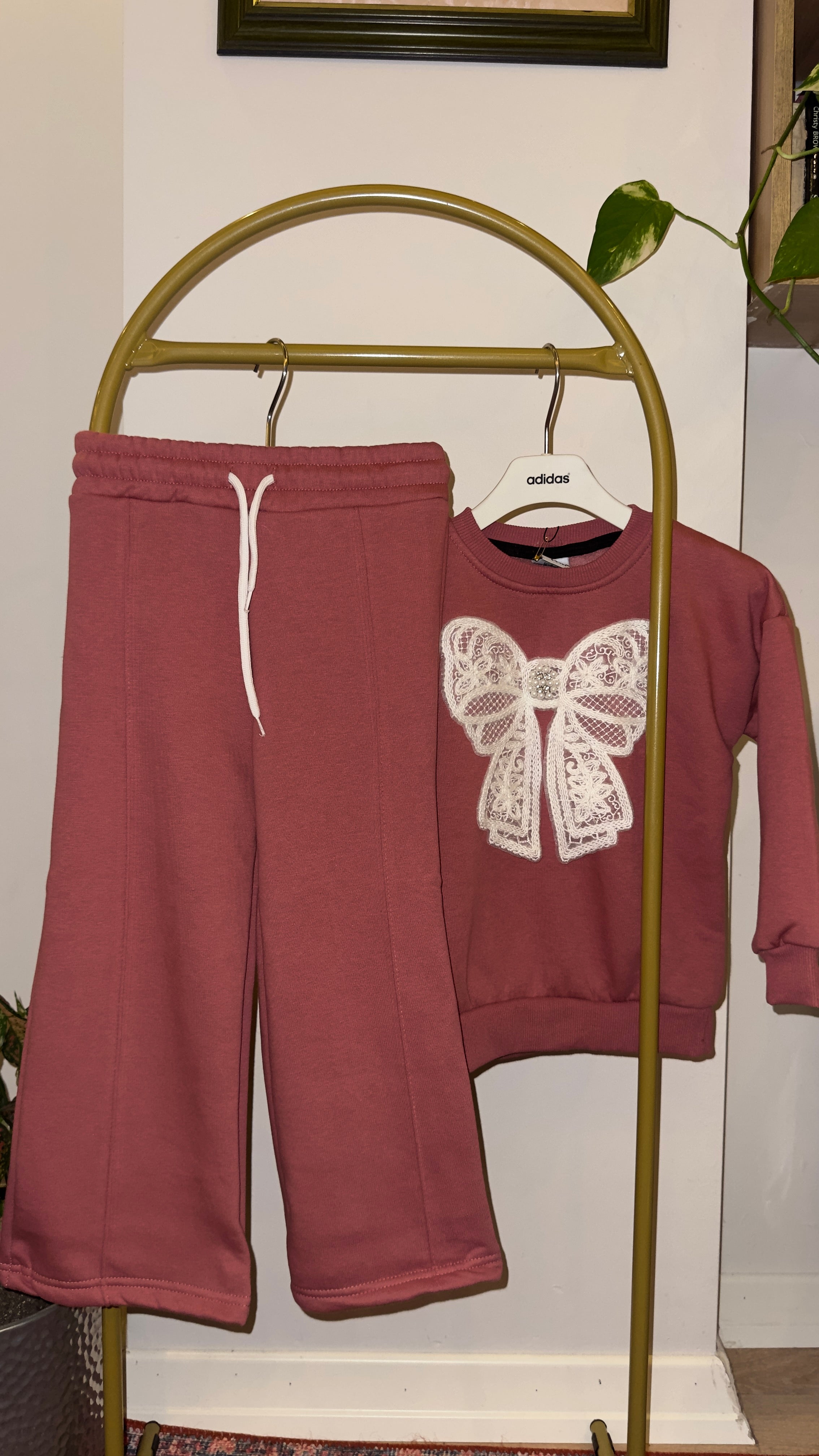 Beyaz Fiyonk Detay Takım